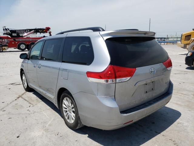 Photo 3 from auction – 2011 TOYOTA SIENNA XLE with VIN 5TDYK3DC6BS138550