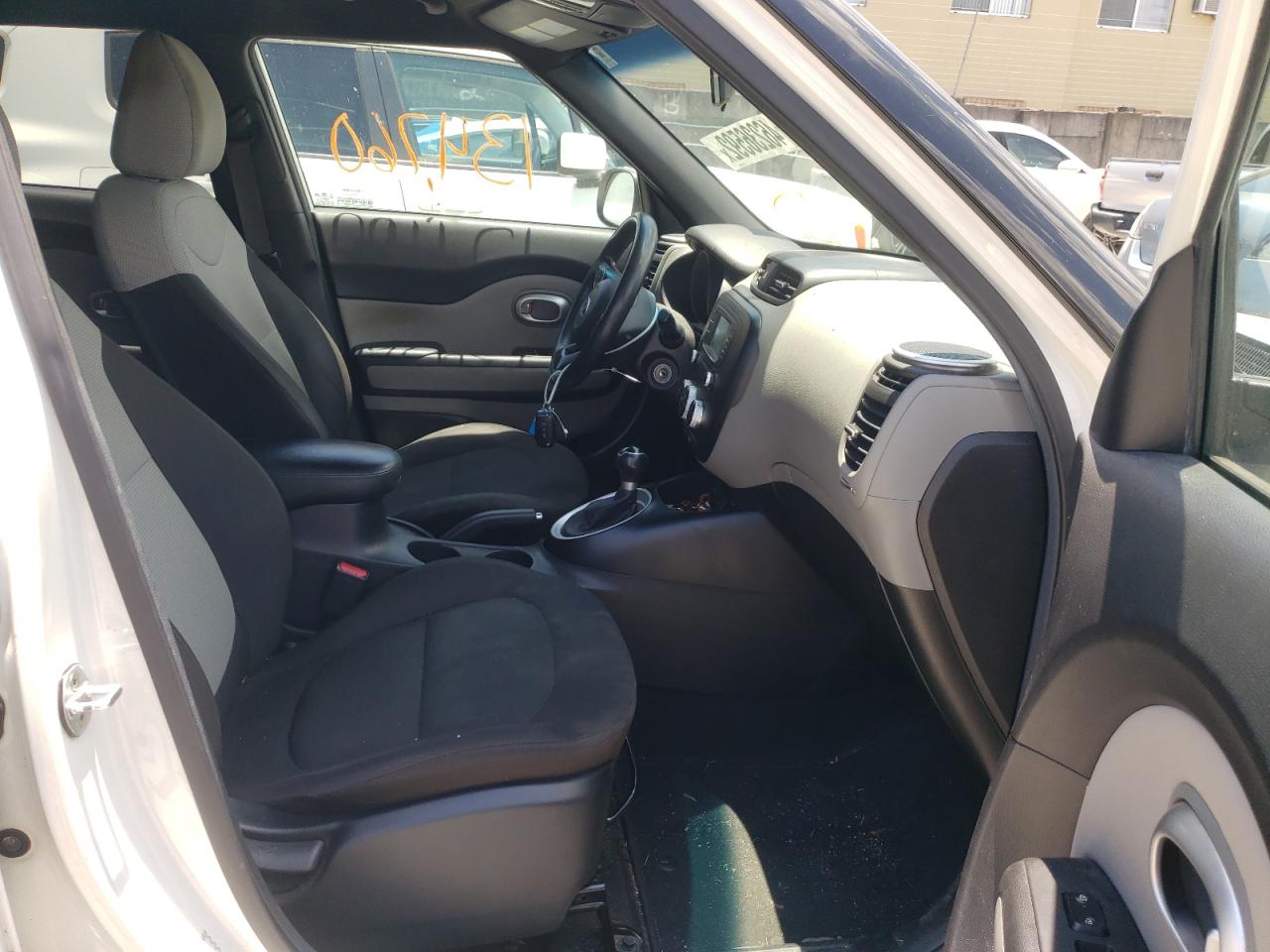 Photo 5 from auction – 2016 KIA SOUL with VIN KNDJN2A25G7339789
