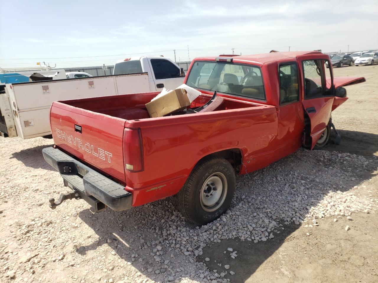 Photo 4 from auction – 1998 CHEVROLET GMT-400 C2 with VIN 1GCFC29RXWE131480