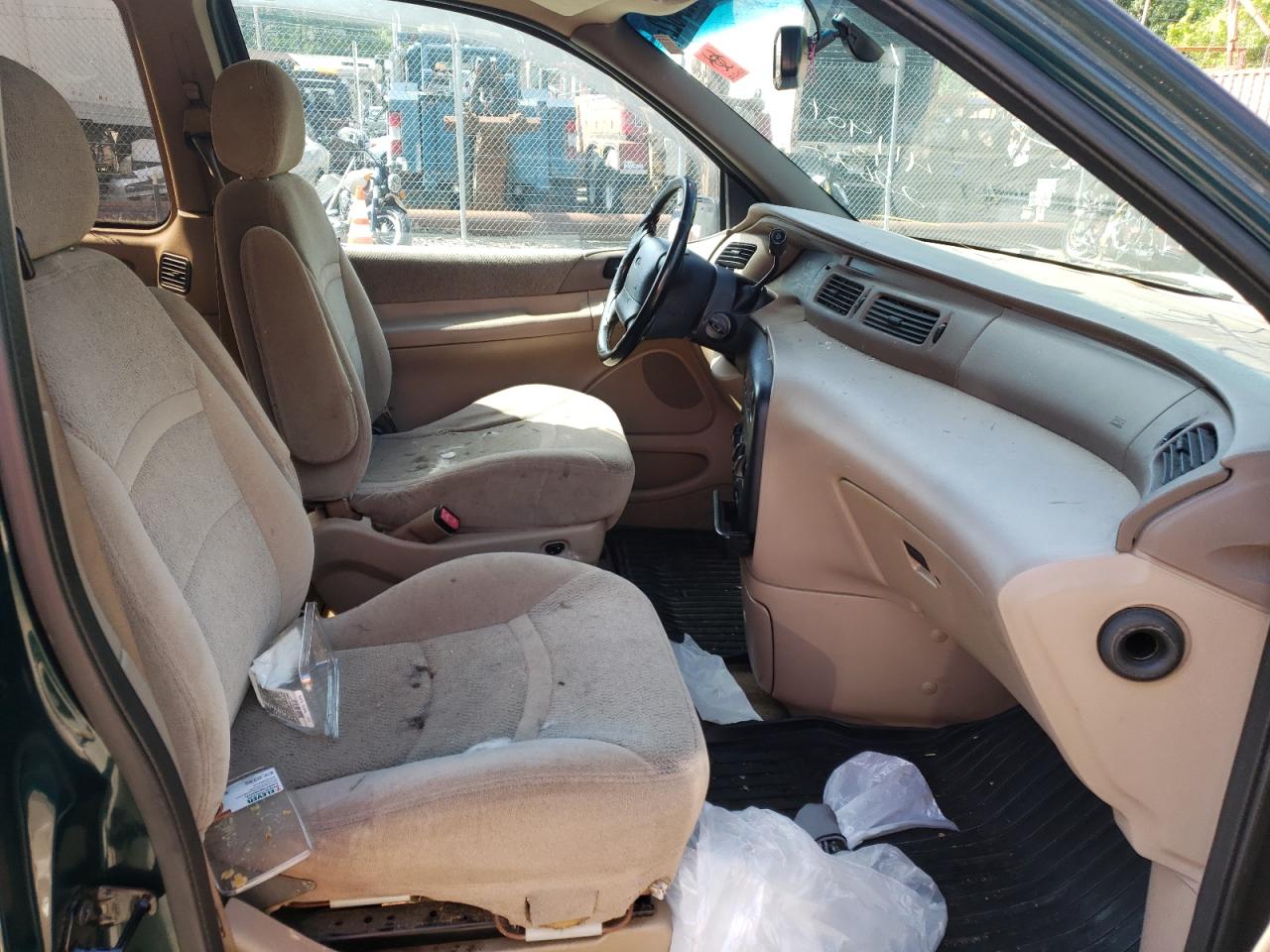 Photo 5 from auction – 1998 FORD WINDSTAR W with VIN 2FMDA5142WBB80646