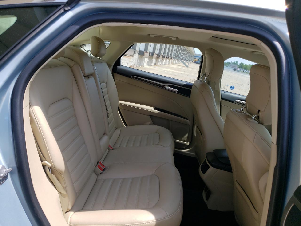 Photo 6 from auction – 2014 FORD FUSION SE with VIN 3FA6P0LU1ER141077