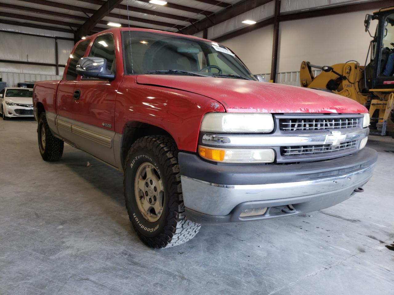 CHEVROLET SILVERADO 2000 with VIN 2GCEK19T4Y1361783 - Photo from auction
