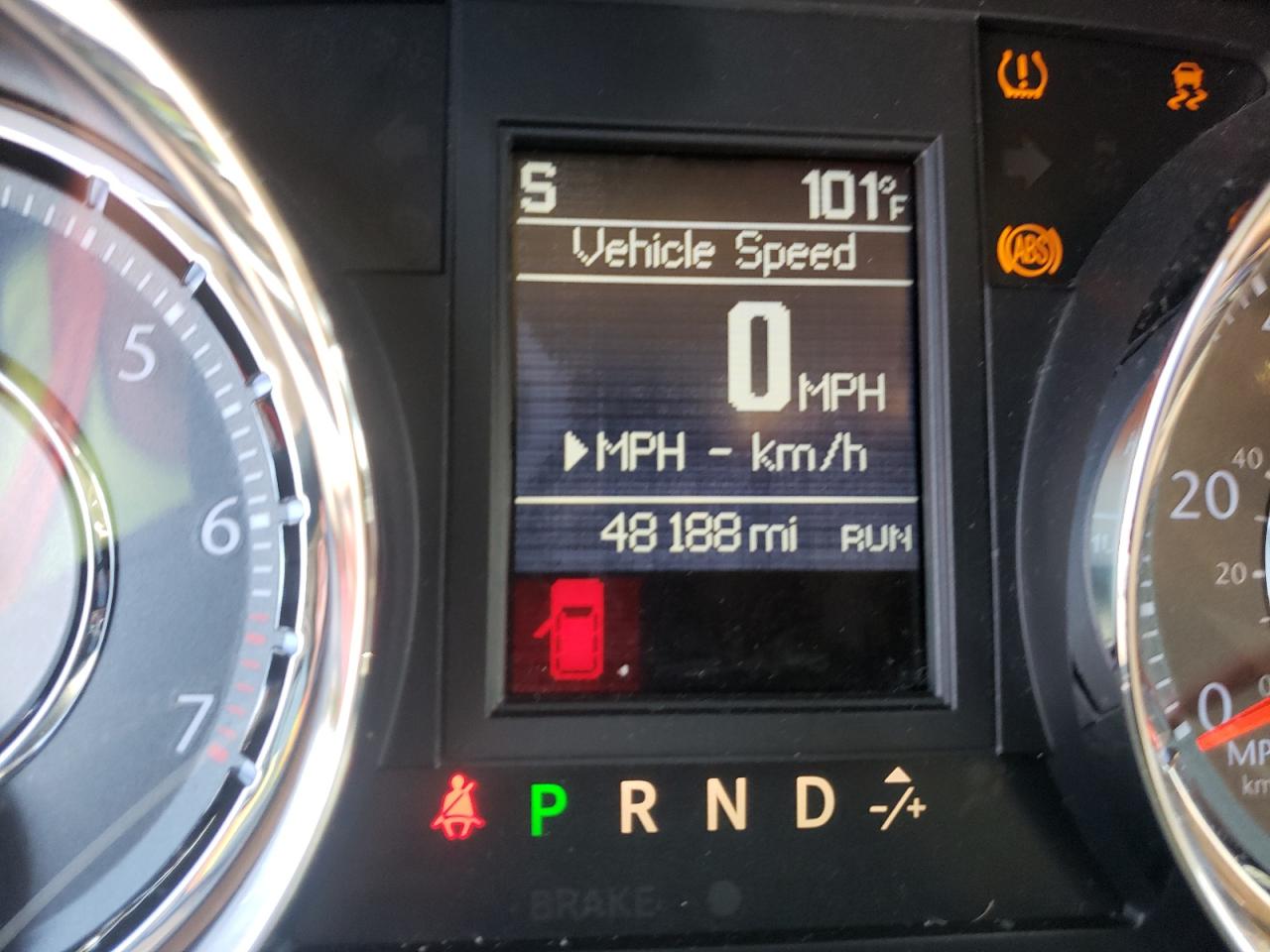 Photo 8 from auction – 2016 CHRYSLER TOWN & COU with VIN 2C4RC1BG0GR159597