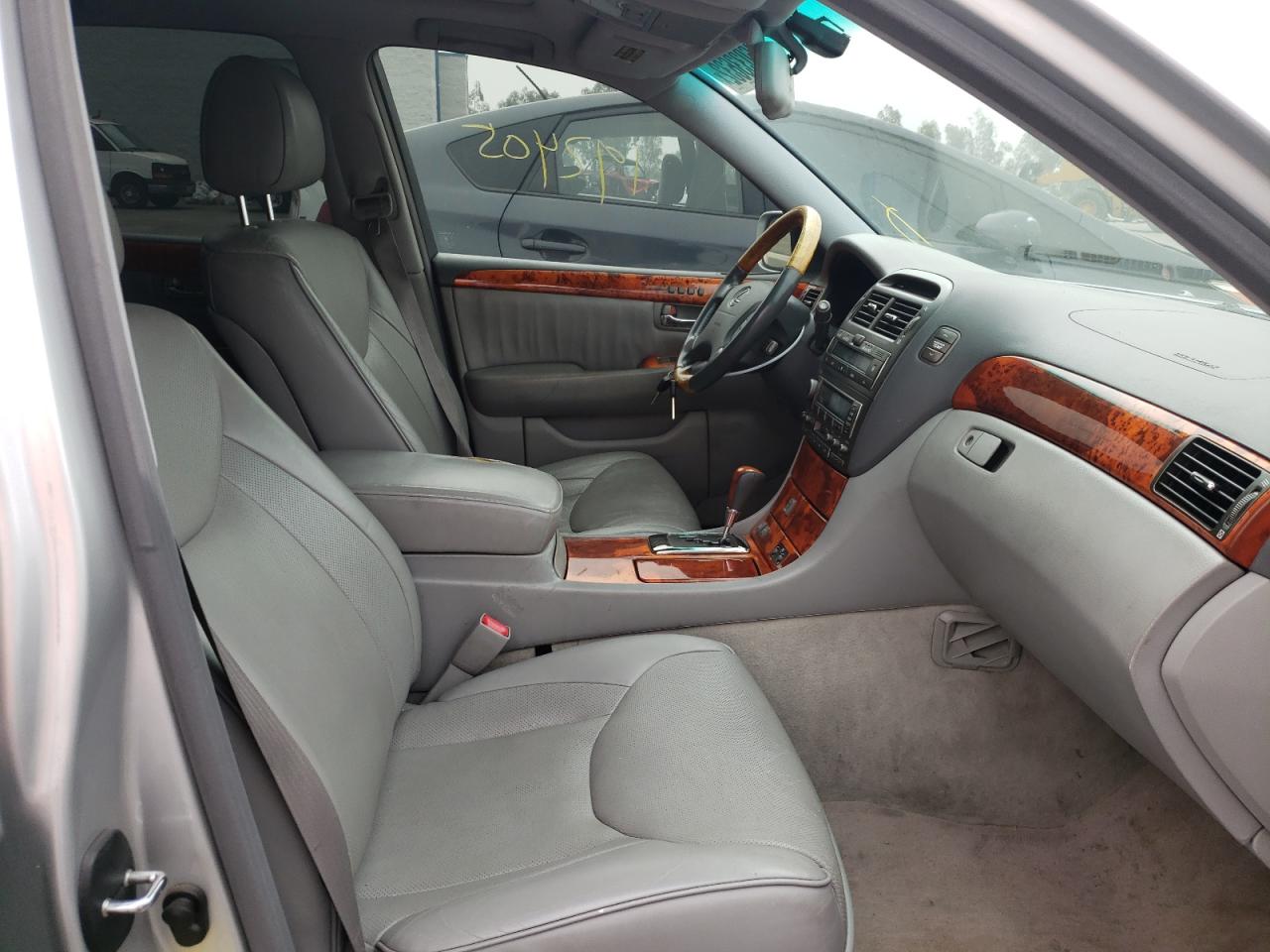 Photo 5 from auction – 2005 LEXUS LS 430 with VIN JTHBN36F855022893