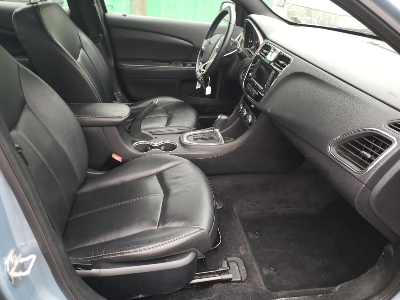 Photo 5 from auction – 2012 CHRYSLER 200 LIMITE with VIN 1C3CCBCG5CN175106