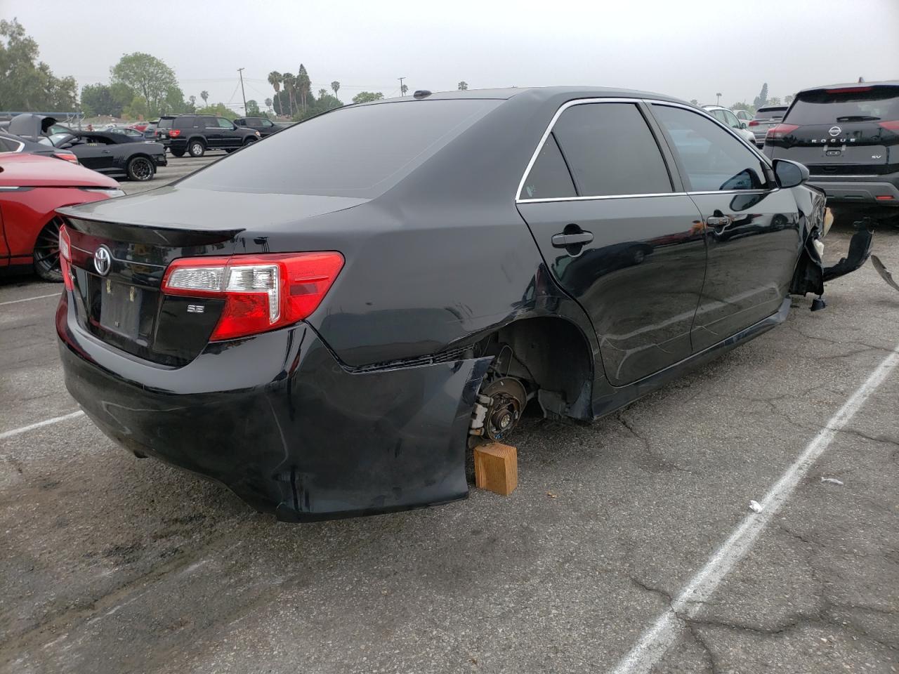 Photo 4 from auction – 2014 TOYOTA CAMRY L with VIN 4T1BF1FK6EU752920