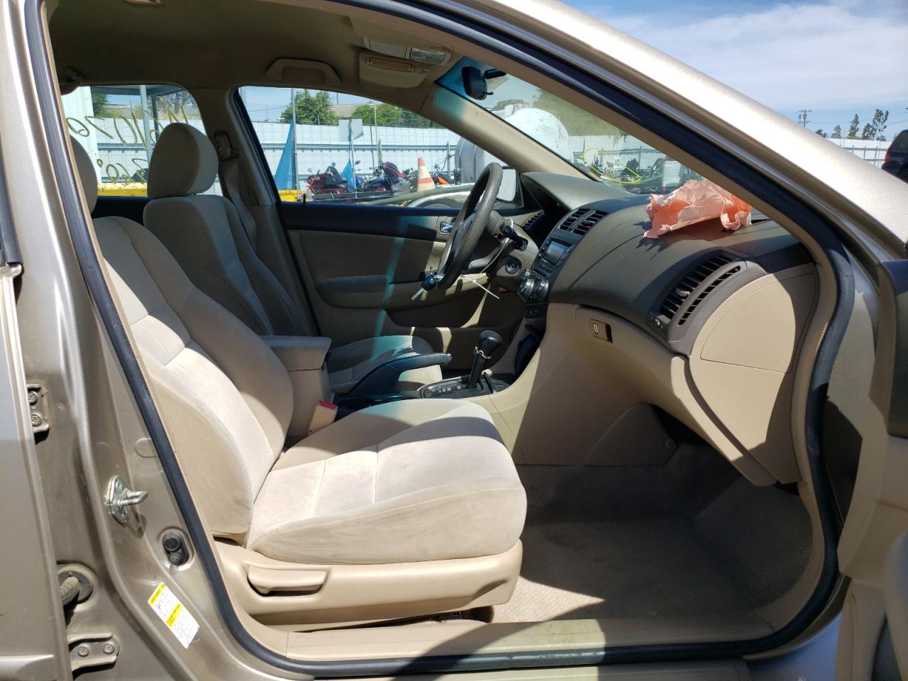 Photo 15 from auction – 2003 HONDA ACCORD LX with VIN 1HGCM56403A810334