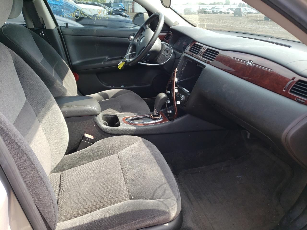 Photo 5 from auction – 2010 CHEVROLET IMPALA LT with VIN 2G1WB5EK8A1171167