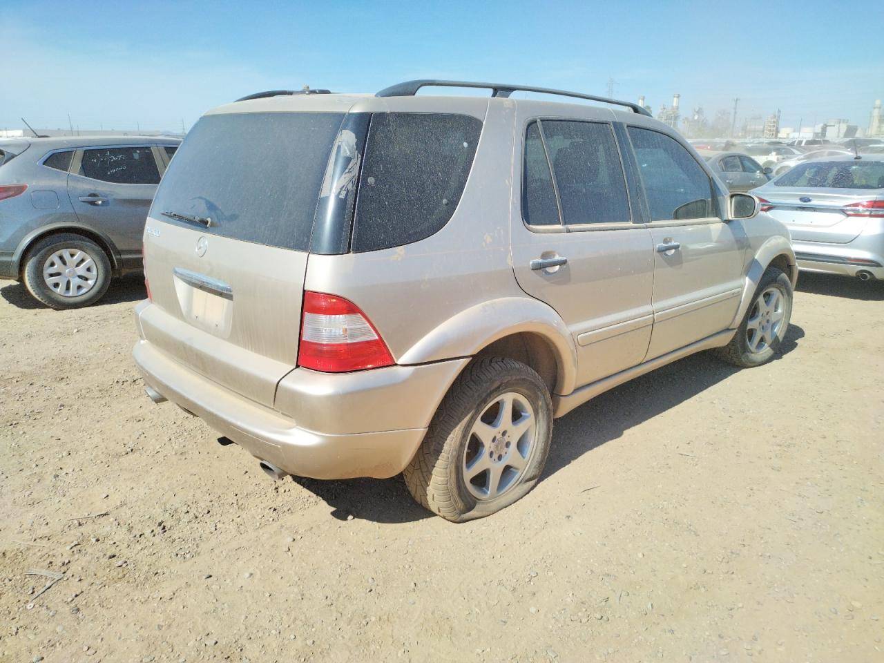 Photo 4 from auction – 2002 MERCEDES-BENZ ML 500 with VIN 4JGAB75E62A320055