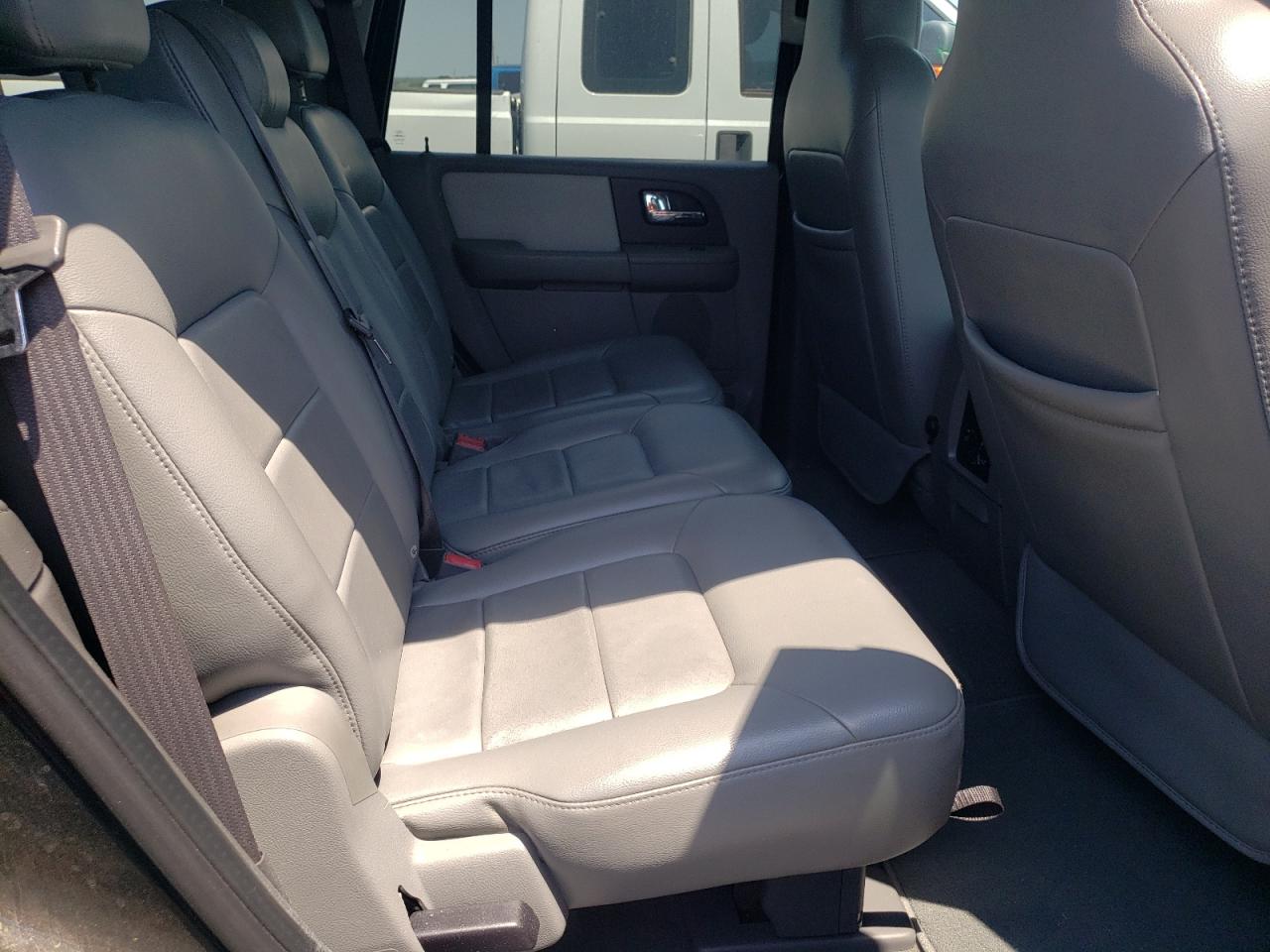 Photo 6 from auction – 2005 FORD EXPEDITION with VIN 1FMFU15585LA76530