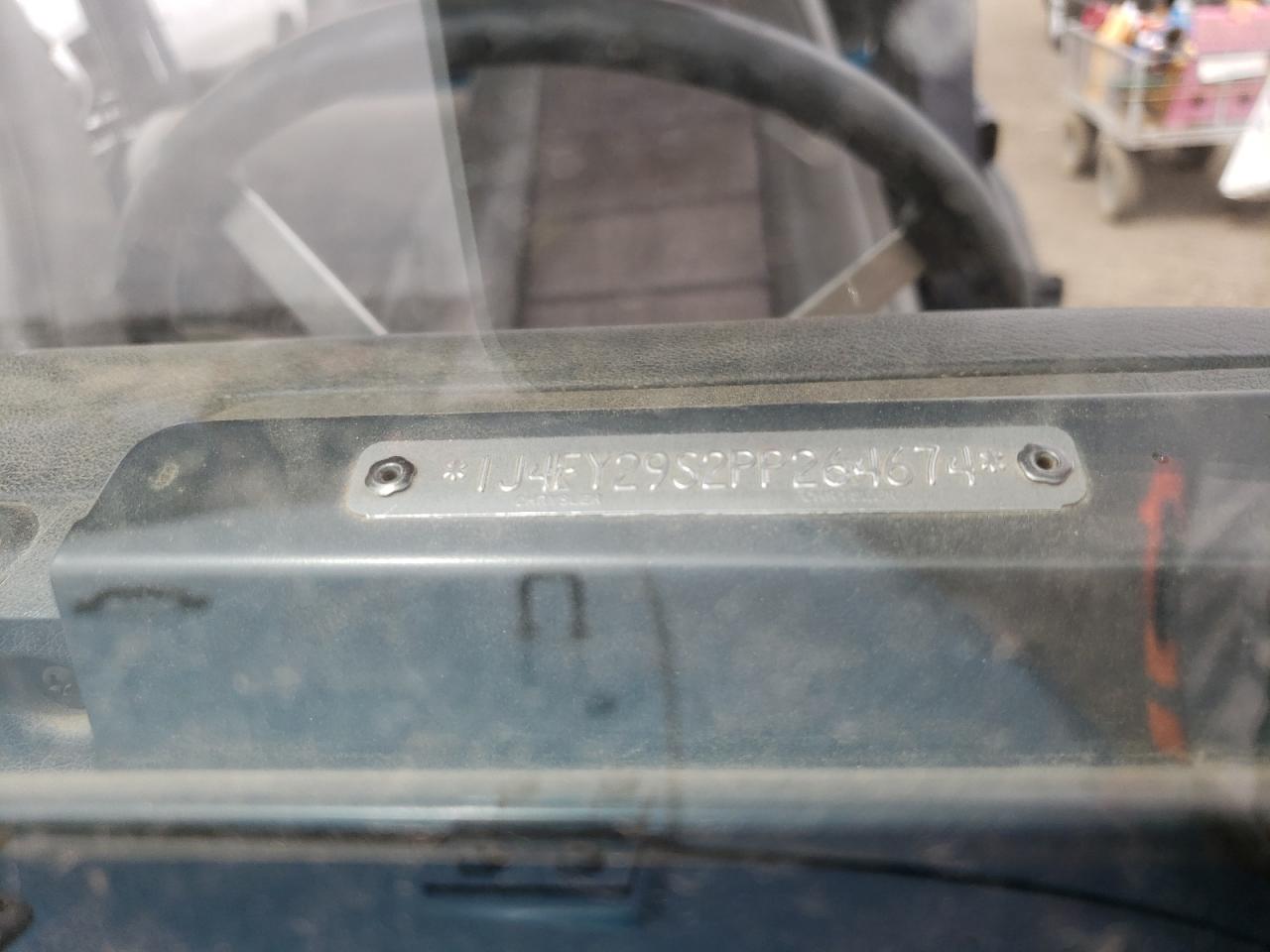 Photo 10 from auction – 1993 JEEP WRANGLER / with VIN 1J4FY29S2PP264674