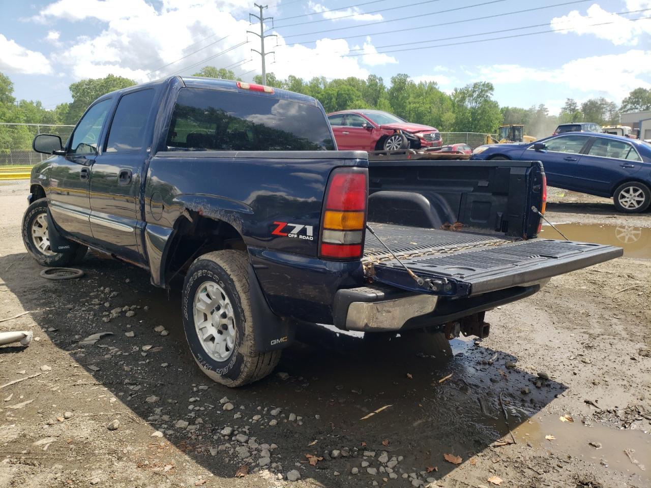 Photo 3 from auction – 2005 GMC NEW SIERRA with VIN 2GTEK13T751250858