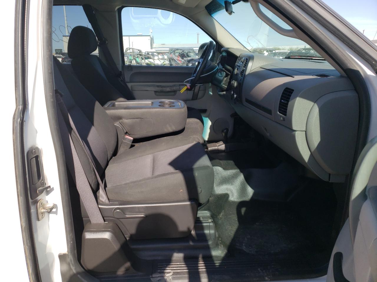 Photo 5 from auction – 2013 CHEVROLET SILVERADO with VIN 1GCRKPE79DZ349563