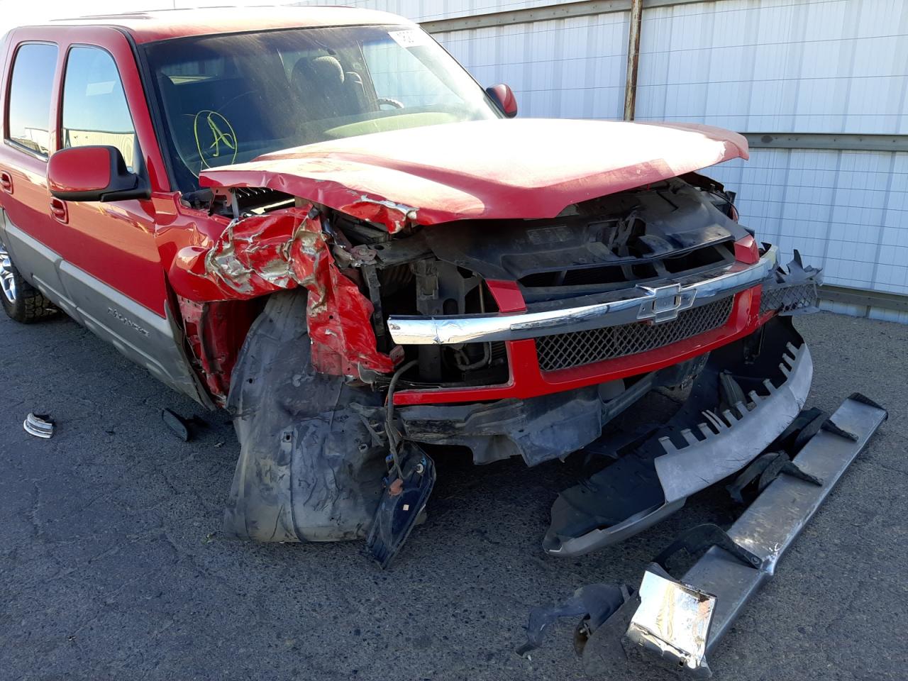 Photo 9 from auction – 2002 CHEVROLET AVALANCHE with VIN 3GNEC13T02G141679