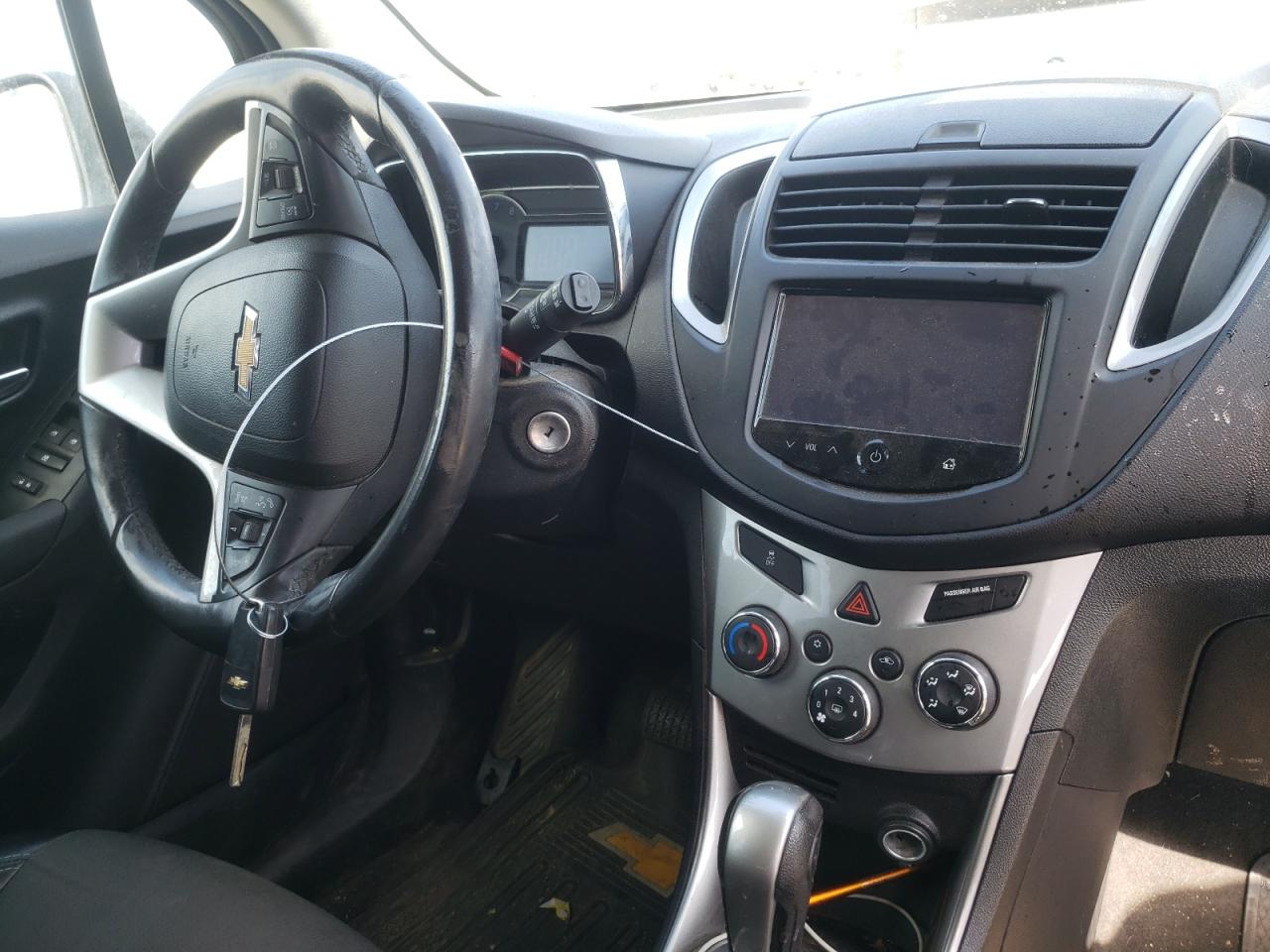 Photo 9 from auction – 2015 CHEVROLET TRAX 1LT with VIN 3GNCJRSB9FL247517