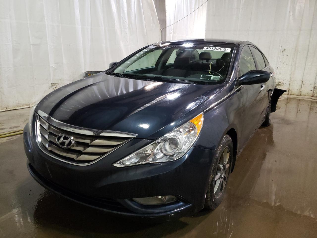 Photo 2 from auction – 2013 HYUNDAI SONATA SE with VIN 5NPEC4AC3DH615826