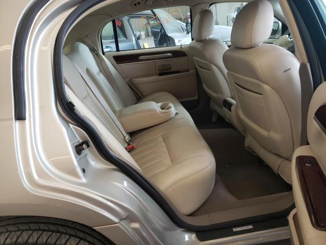 Photo 6 from auction – 2004 LINCOLN TOWN CAR E with VIN 1LNHM81W24Y659547