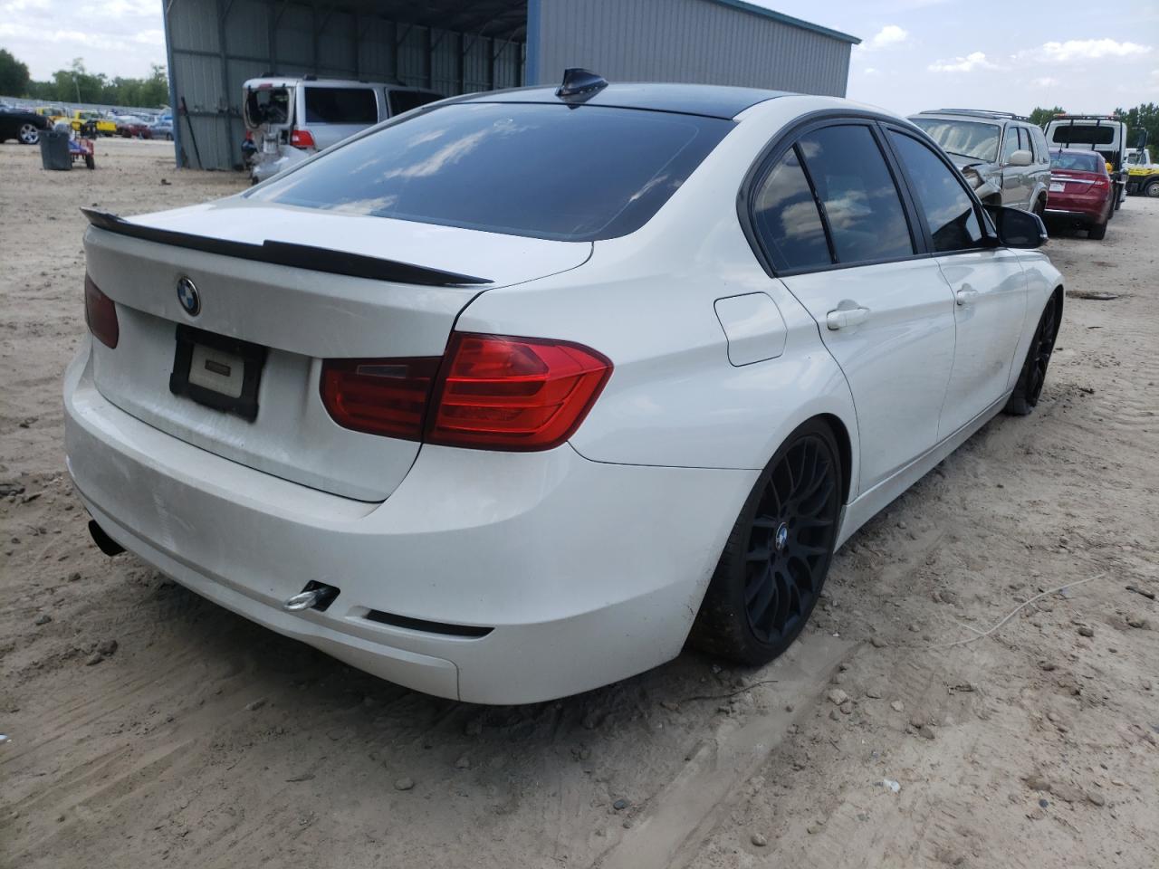 Photo 4 from auction – 2013 BMW 320 I with VIN WBA3B1C59DF462495