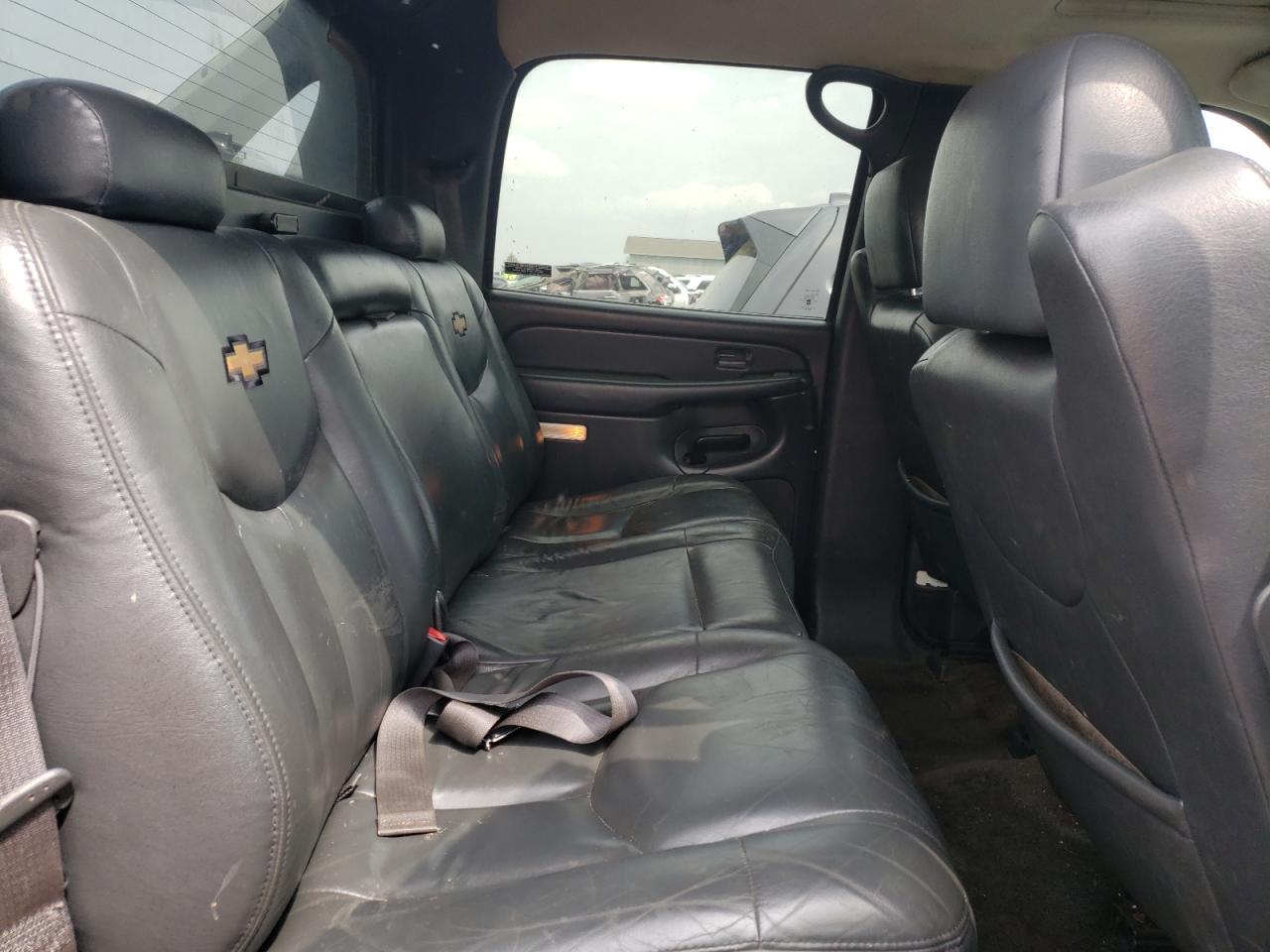 Photo 6 from auction – 2002 CHEVROLET AVALANCHE with VIN 3GNEK13T22G144893