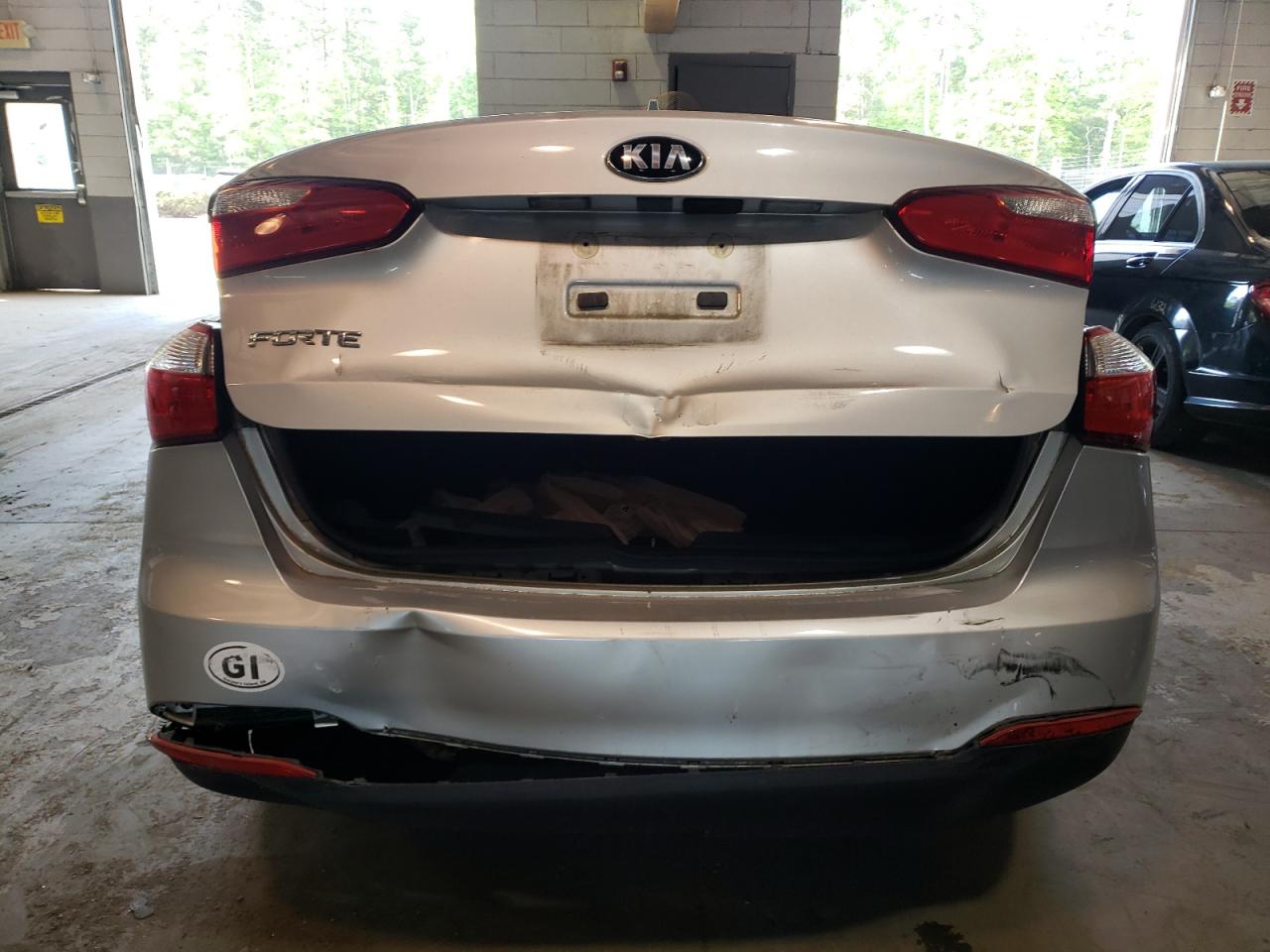 Photo 9 from auction – 2015 KIA FORTE LX with VIN KNAFX4A64F5397754