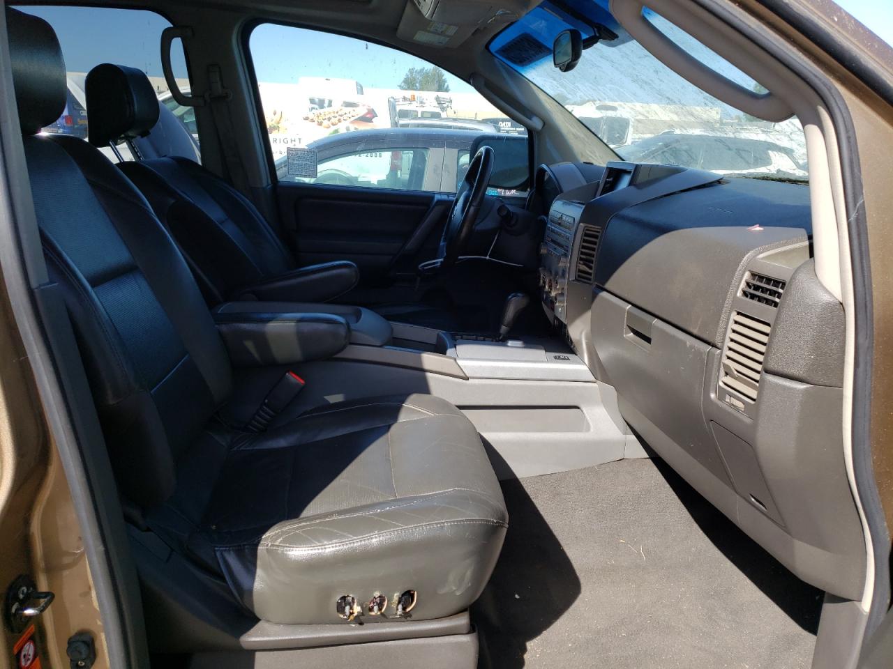 Photo 5 from auction – 2005 NISSAN ARMADA SE with VIN 5N1AA08B85N706887