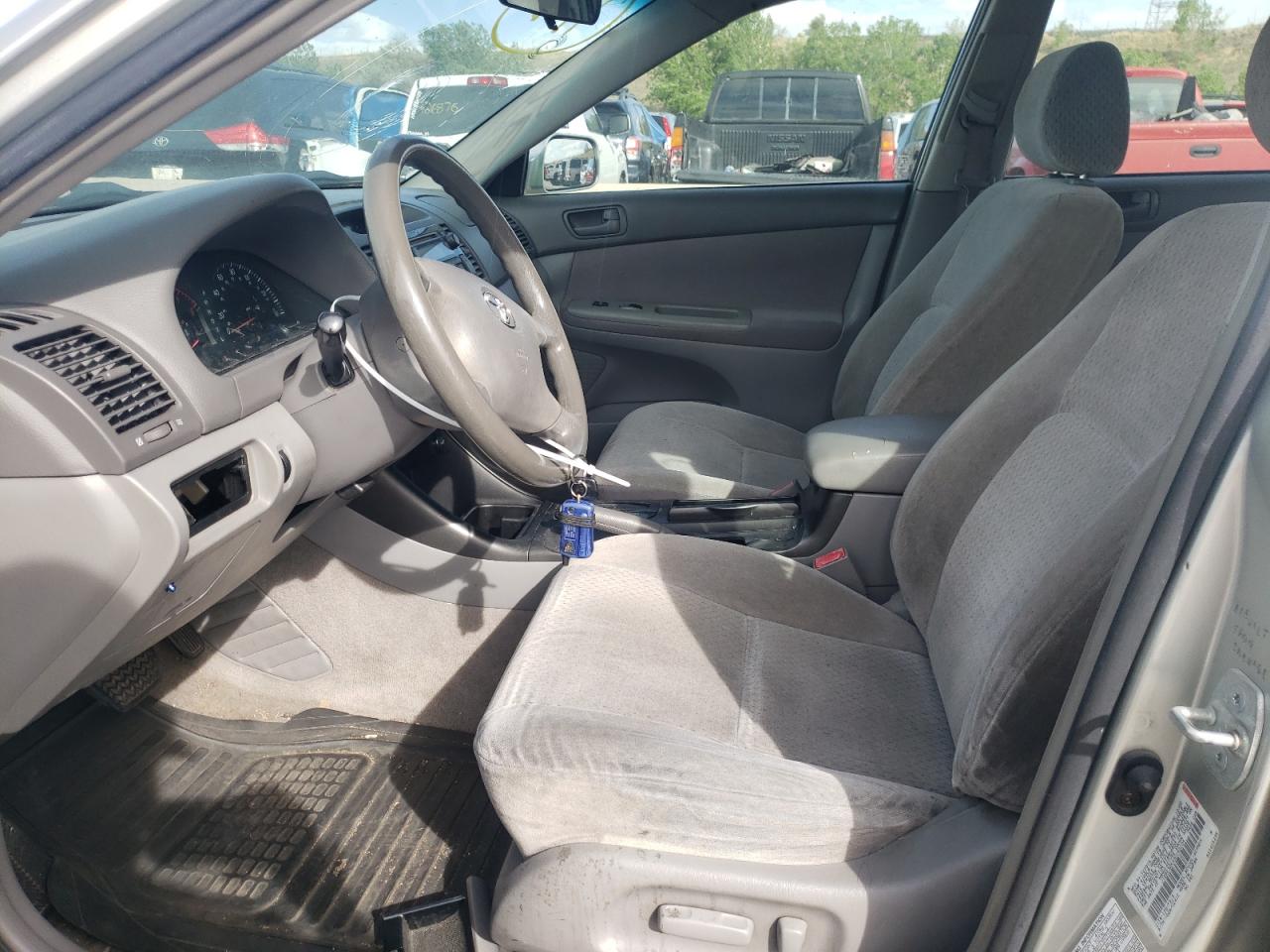 Photo 5 from auction – 2003 TOYOTA CAMRY LE with VIN JTDBE32K430163104