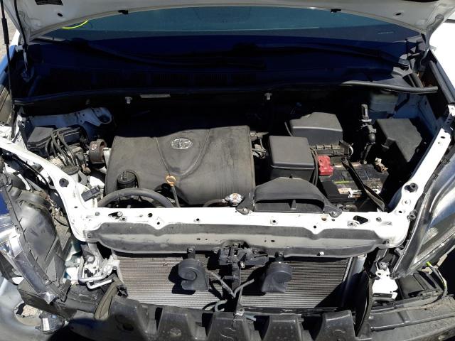 Photo 7 from auction – 2017 TOYOTA SIENNA SE with VIN 5TDXZ3DC2HS878614