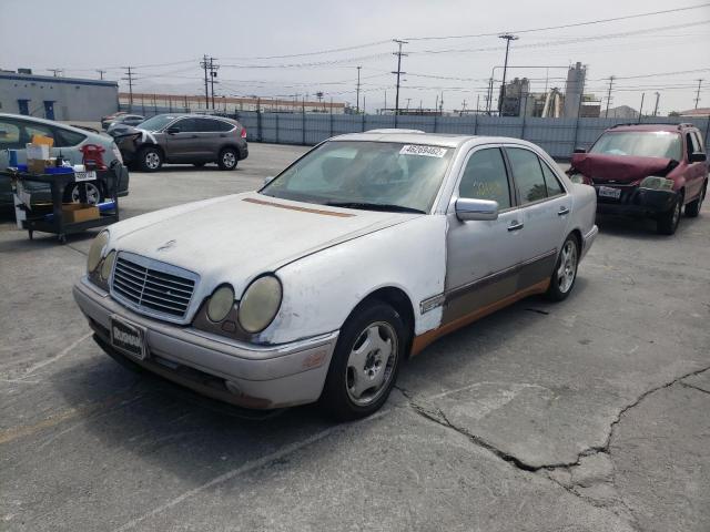 Photo 2 from auction – 1998 MERCEDES-BENZ E 430 with VIN WDBJF70F2WA682090
