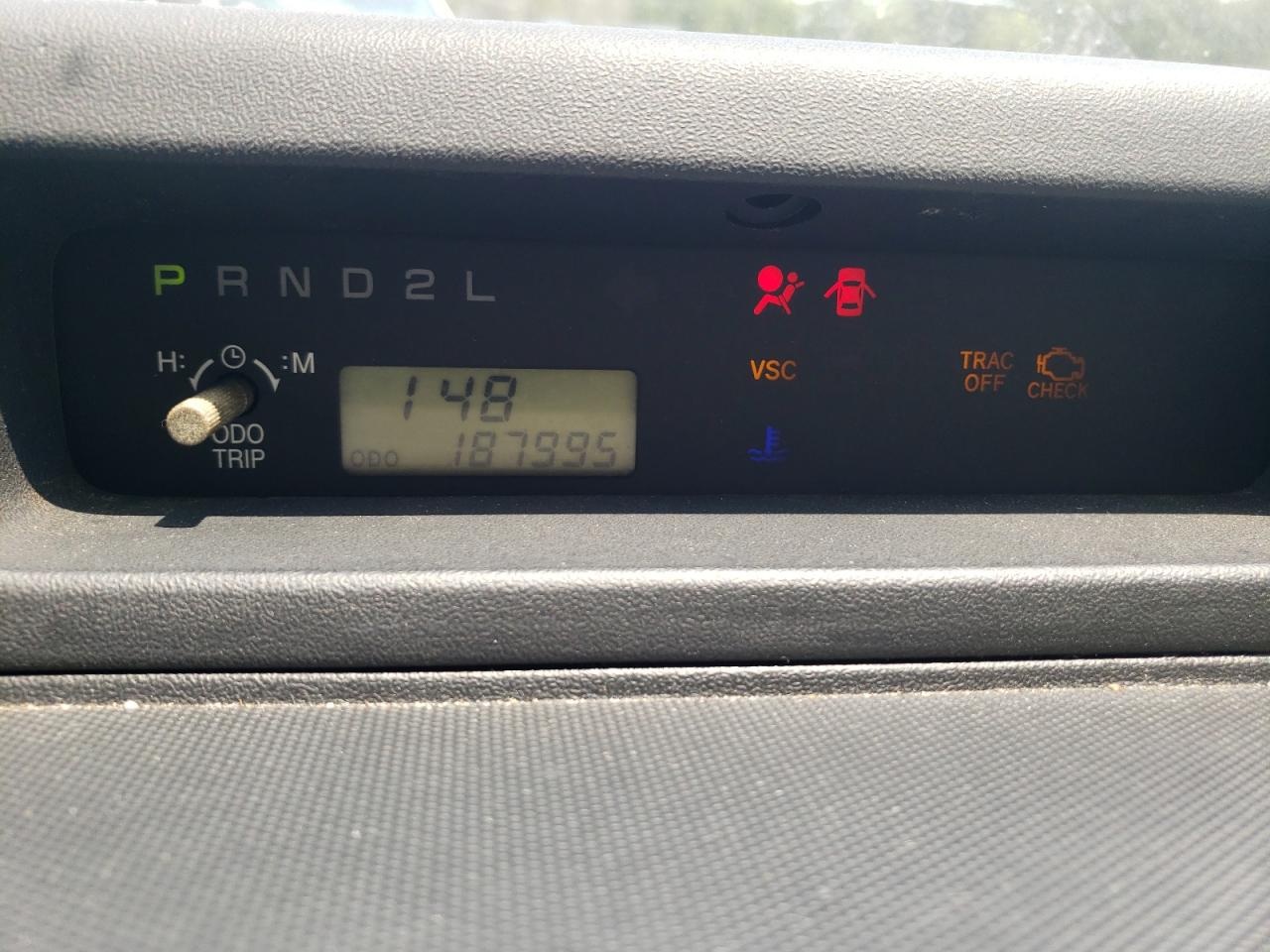 Photo 8 from auction – 2005 TOYOTA SCION with VIN JTLKT324150210670
