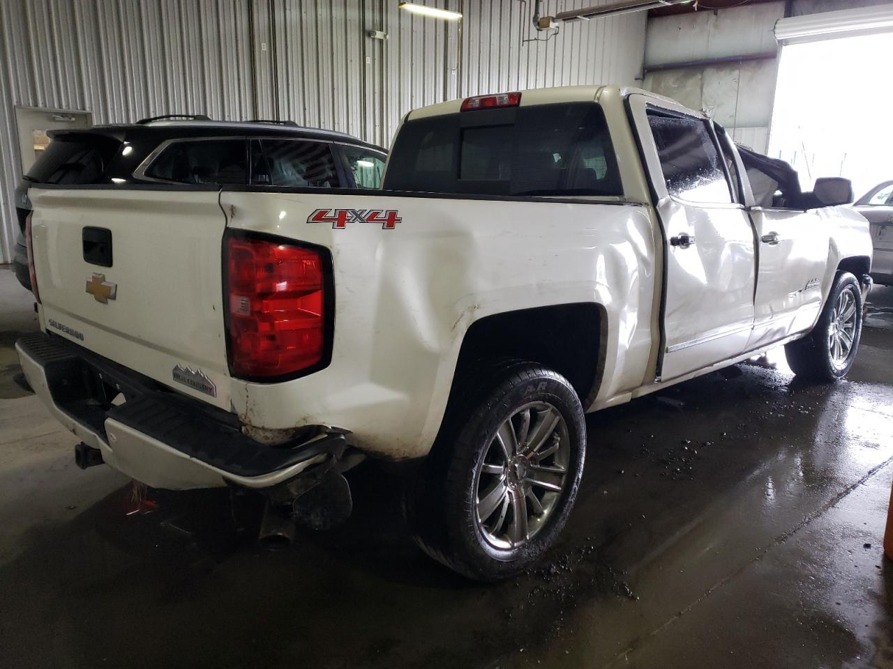 Photo 4 from auction – 2015 CHEVROLET SILVERADO with VIN 3GCUKTEC6FG304681