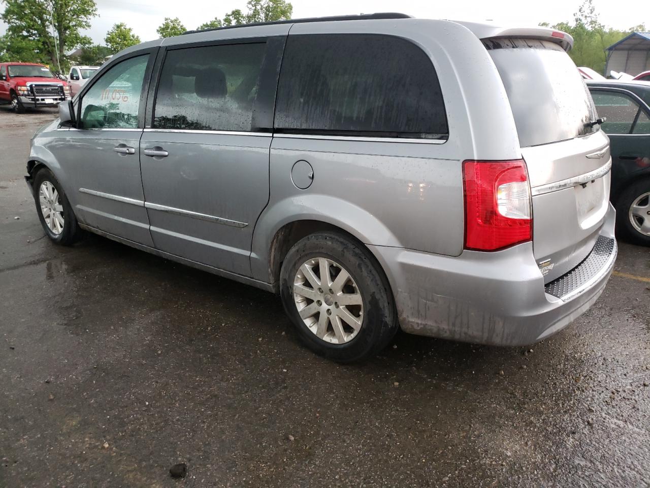 Photo 3 from auction – 2014 CHRYSLER TOWN & COU with VIN 2C4RC1BG3ER158165