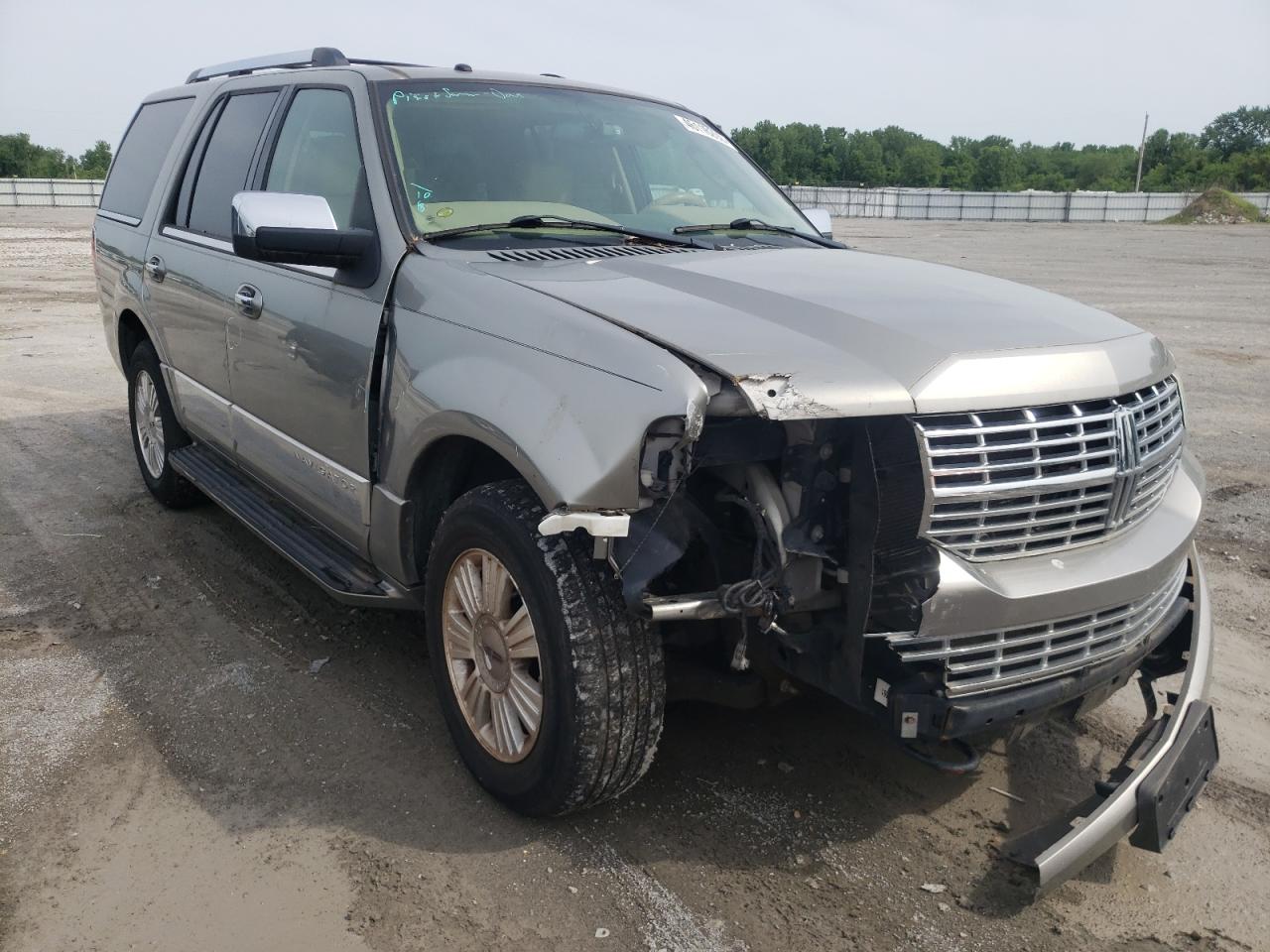 Photo 1 from auction – 2008 LINCOLN NAVIGATOR with VIN 5LMFU28598LJ21400