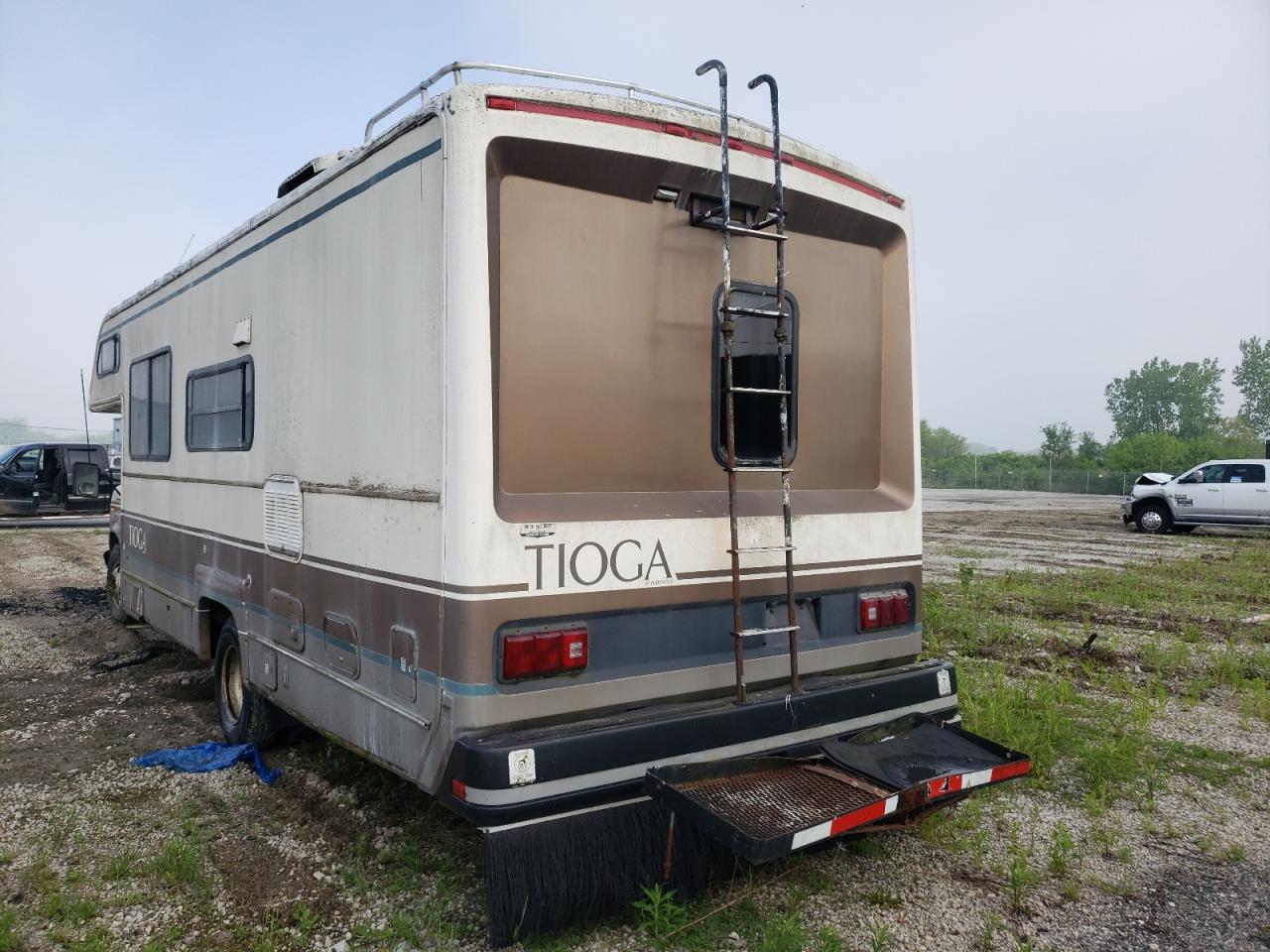 صورة رقم 3 من المزاد - 1990 FORD ECONOLINE مع VIN 1FDKE30G5LHA45882