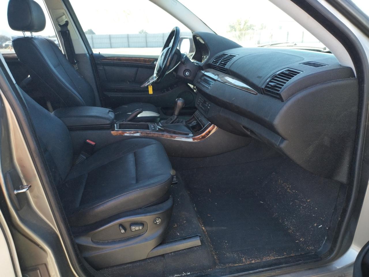 Photo 5 from auction – 2006 BMW X5 3.0I with VIN 5UXFA13516LY44008