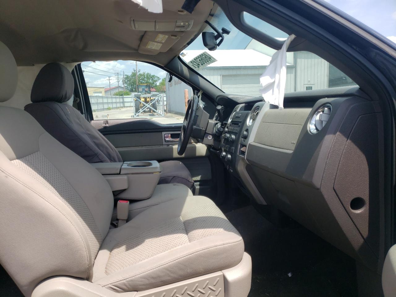 Photo 5 from auction – 2010 FORD F150 SUPER with VIN 1FTFX1EV7AFA69380