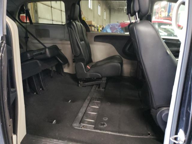 Photo 6 from auction – 2015 CHRYSLER TOWN & COU with VIN 2C4RC1BG5FR644817