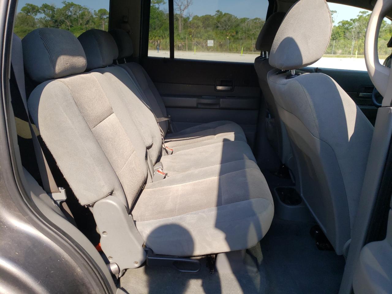 Photo 6 from auction – 2004 DODGE DURANGO SL with VIN 1D4HB48D44F184103