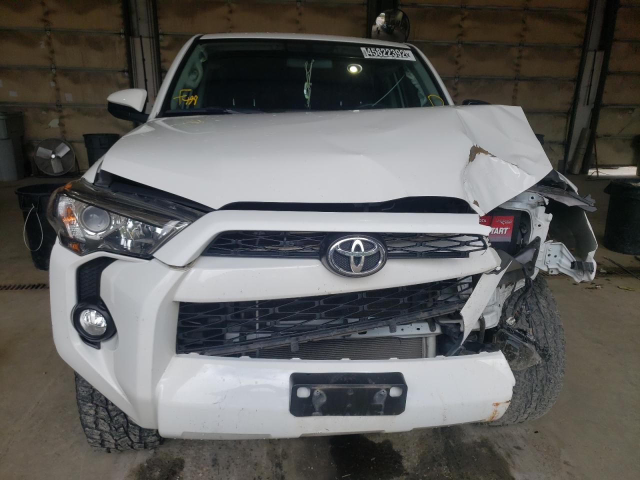 Photo 9 from auction – 2018 TOYOTA 4RUNNER SR with VIN JTEBU5JR8J5552465