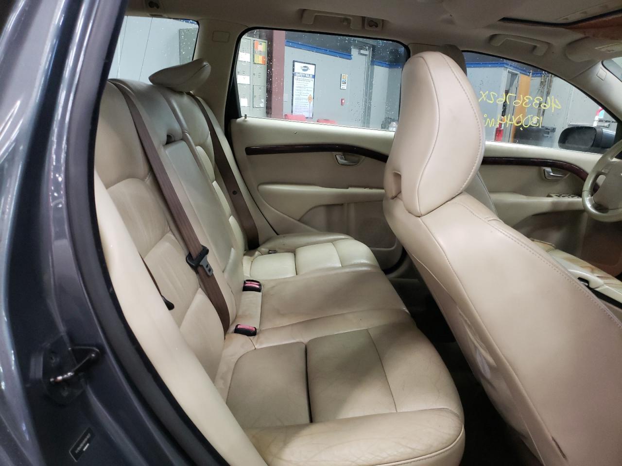 Photo 6 from auction – 2008 VOLVO V70 3.2 with VIN YV1BW982481041622