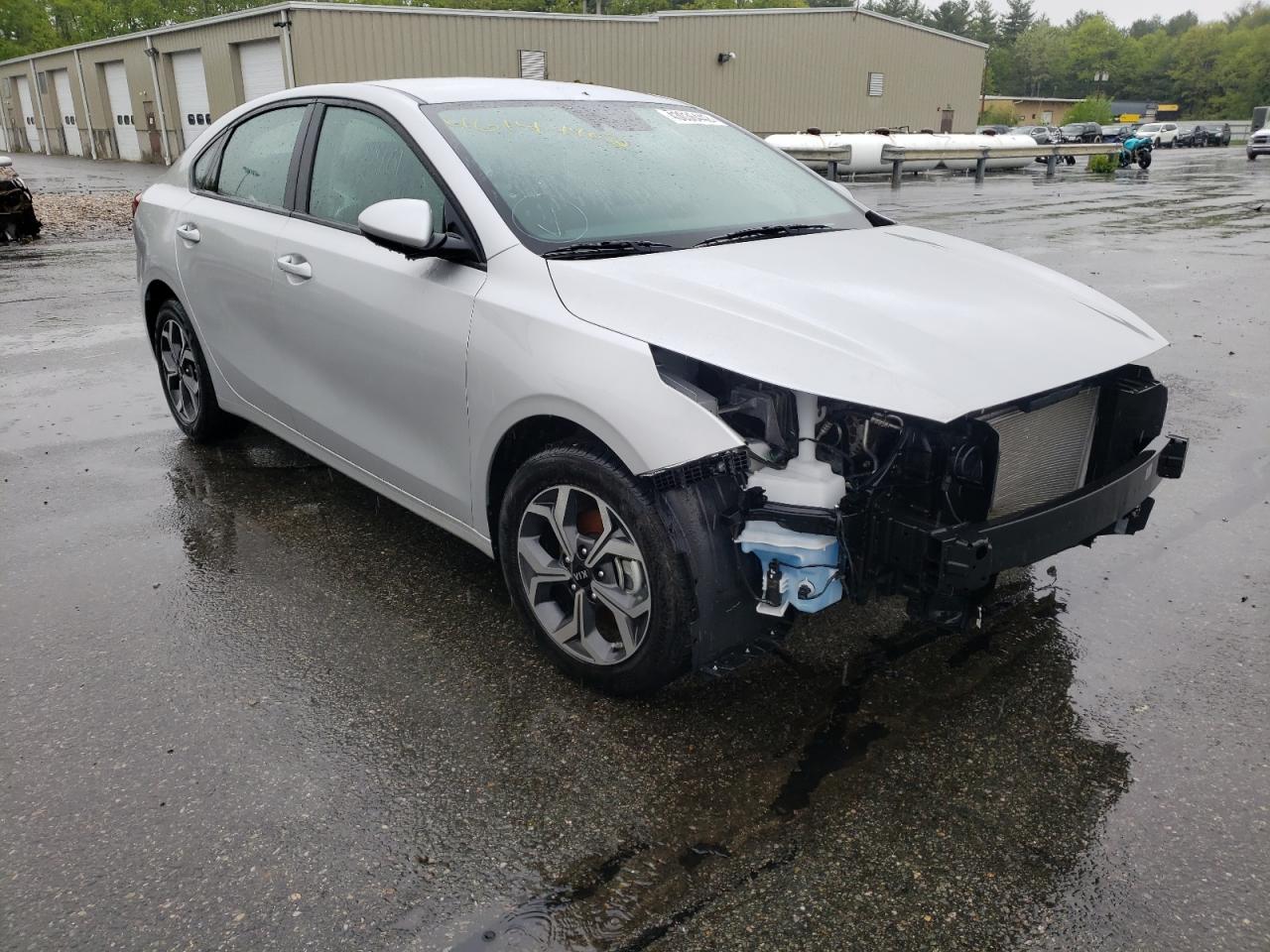 KIA FORTE FE 2021 with VIN 3KPF24AD3ME299008 - Photo from auction