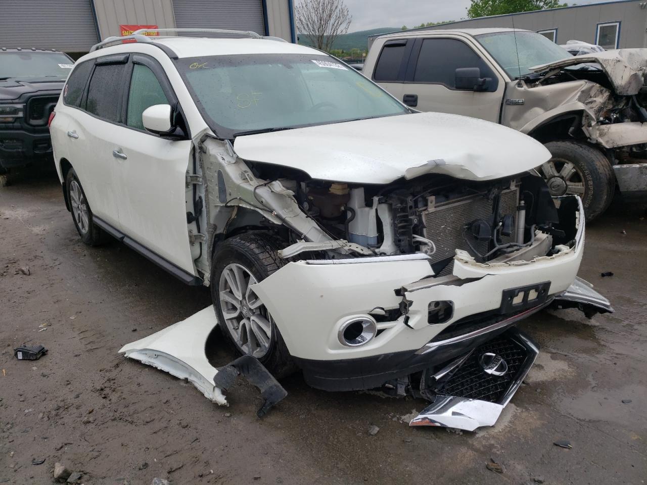NISSAN PATHFINDER 2016 with VIN 5N1AR2MM5GC619930 - Photo from auction