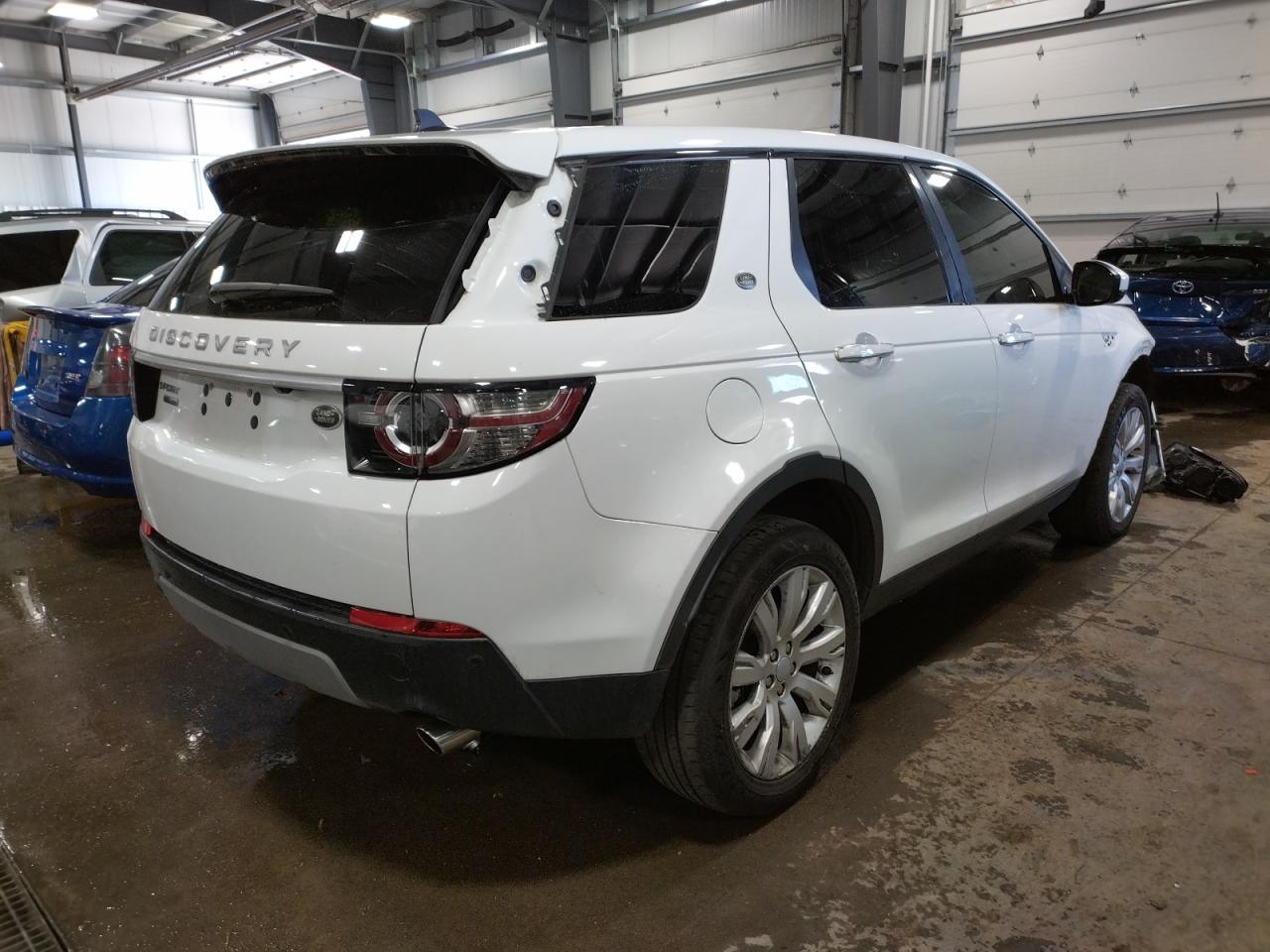Photo 17 from auction – 2016 LAND ROVER DISCOVERY with VIN SALCT2BG8GH549430