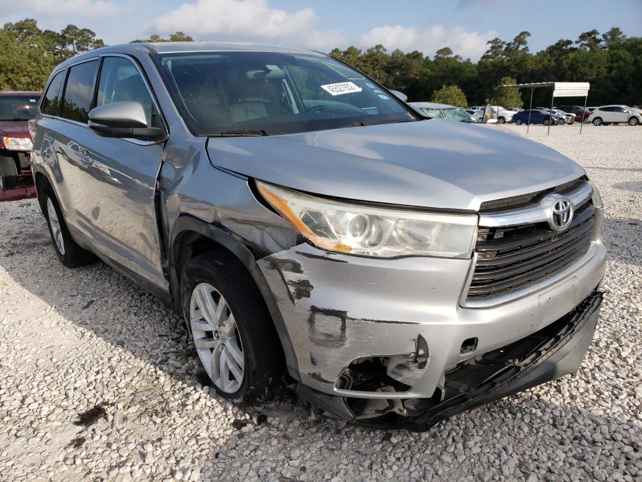 Photo 14 from auction – 2014 TOYOTA HIGHLANDER with VIN 5TDZKRFH1ES032172