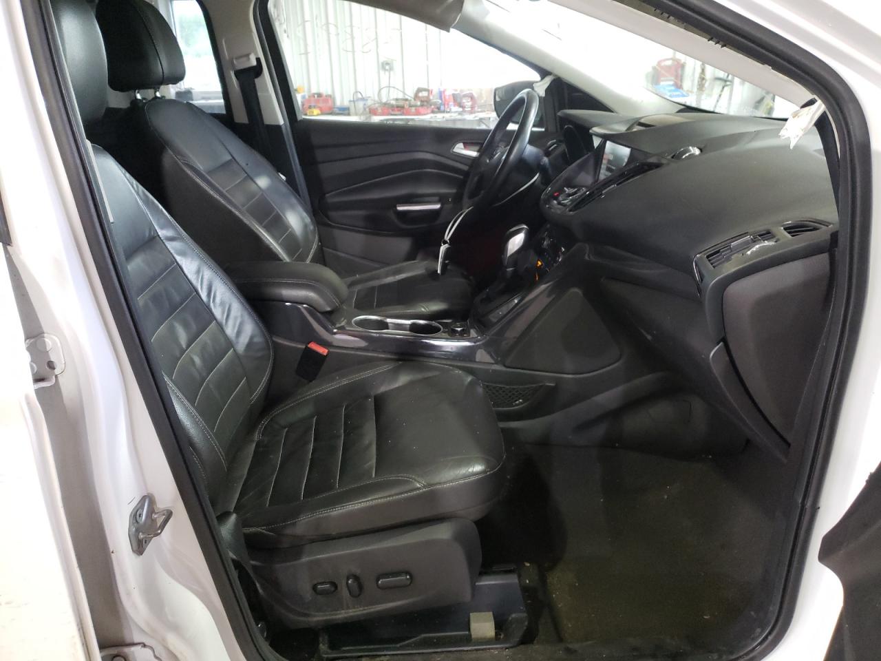 Photo 15 from auction – 2015 FORD ESCAPE TIT with VIN 1FMCU9J96FUC00137