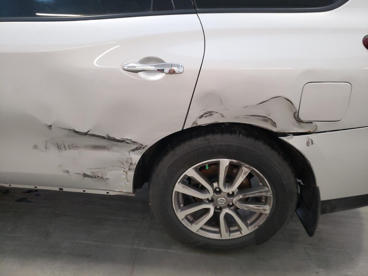 Photo 9 from auction – 2015 NISSAN PATHFINDER with VIN 5N1AR2MM5FC675641