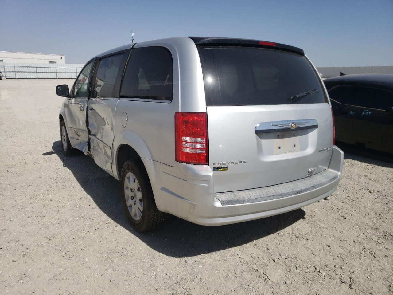 Photo 3 from auction – 2010 CHRYSLER TOWN & COU with VIN 2A4RR4DE1AR213681