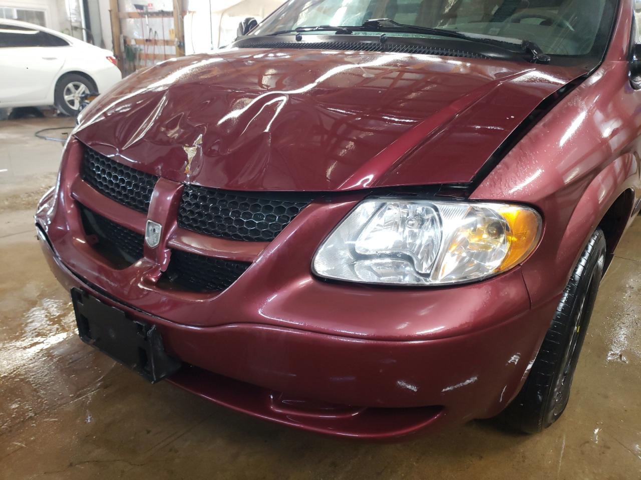 Photo 9 from auction – 2002 DODGE GRAND CARA with VIN 2B4GP44332R606792
