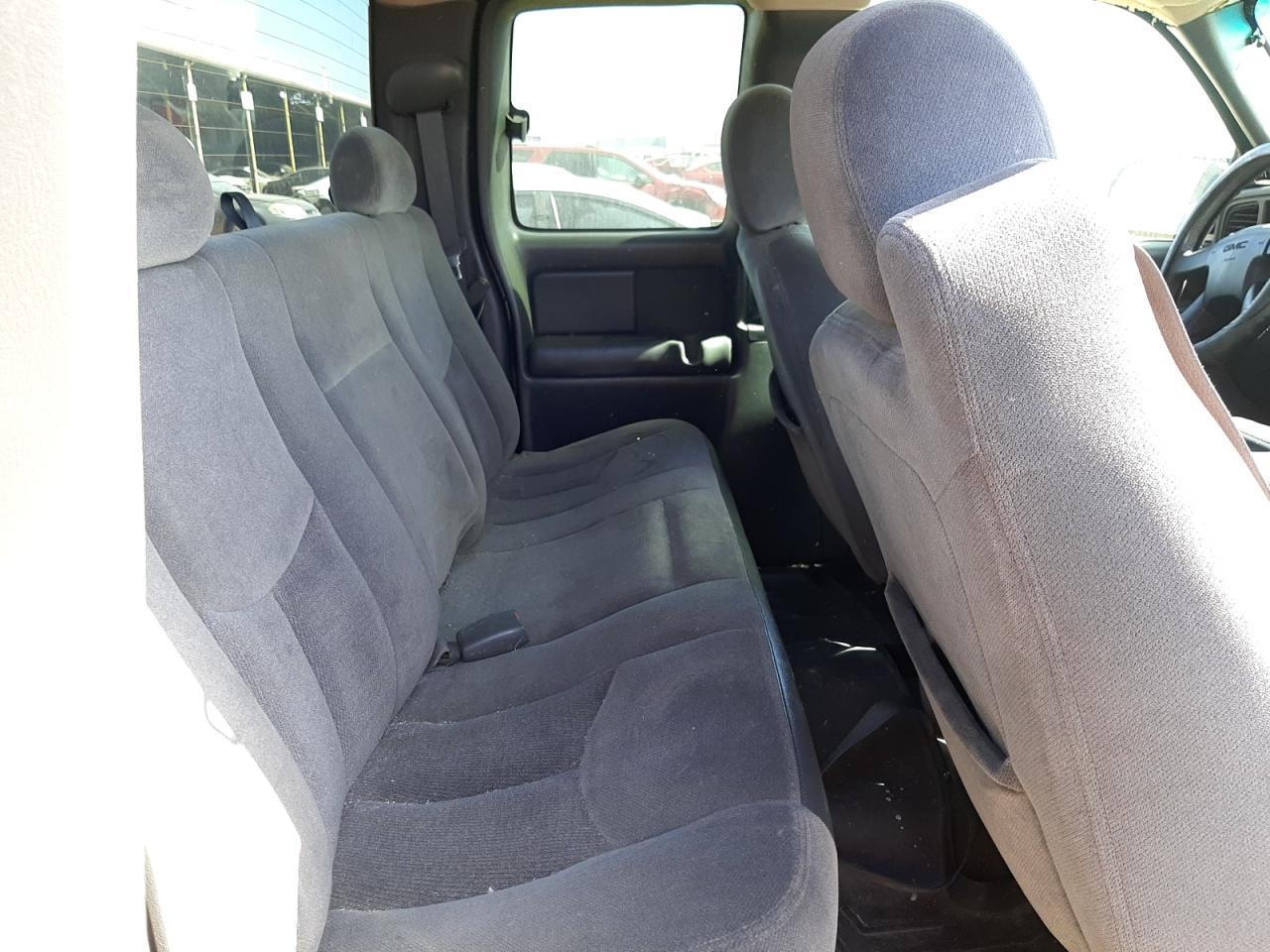 Photo 6 from auction – 2004 GMC NEW SIERRA with VIN 2GTEC19T041238389