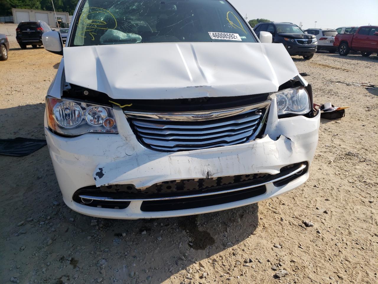 Photo 9 from auction – 2016 CHRYSLER TOWN & COU with VIN 2C4RC1BG2GR189460