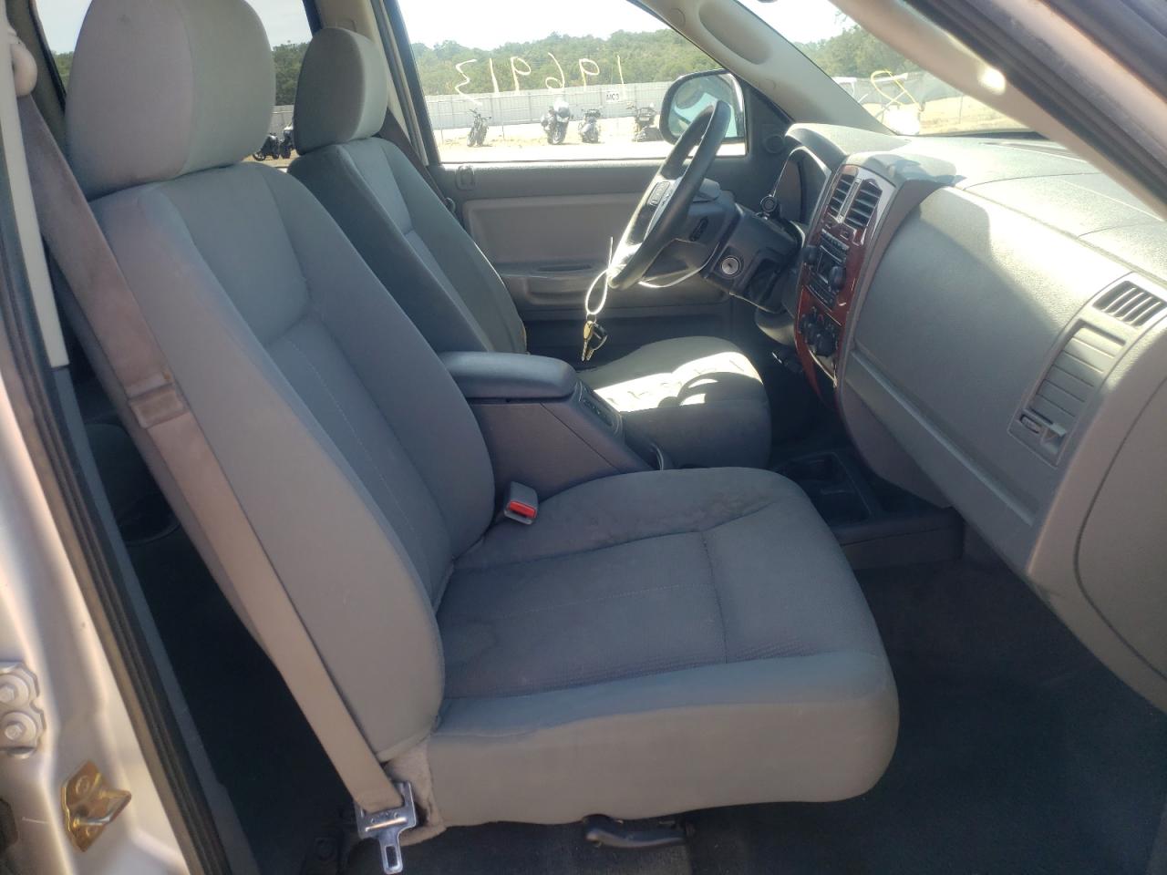 Photo 5 from auction – 2005 DODGE DAKOTA QUA with VIN 1D3HW48N95S159000